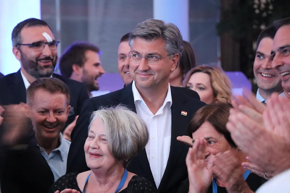 Brak iz interesa - pripremaju li Možemo! i HDZ koaliciju?