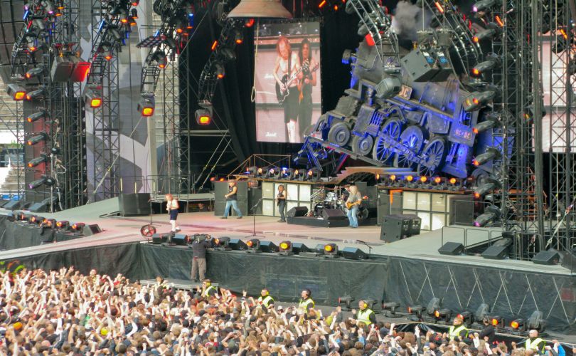 Autobiografija frontmena benda AC/DC