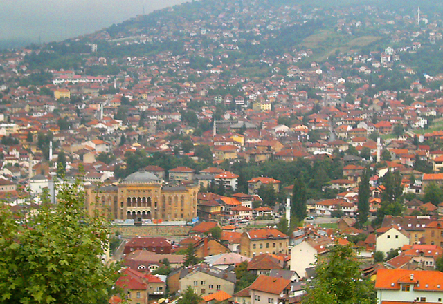 Oporba načelno dogovorila koaliciju, upozorila da Komšić 'spašava' SDA