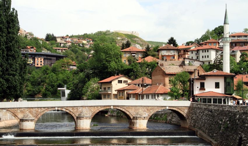 Do nove vlasti malo kockom, malo političkom trgovinom