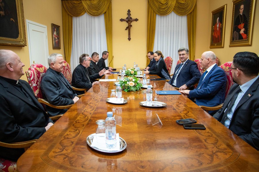 Bozanić i Plenković razgovarali o izgradnji novog stadiona u Maksimiru