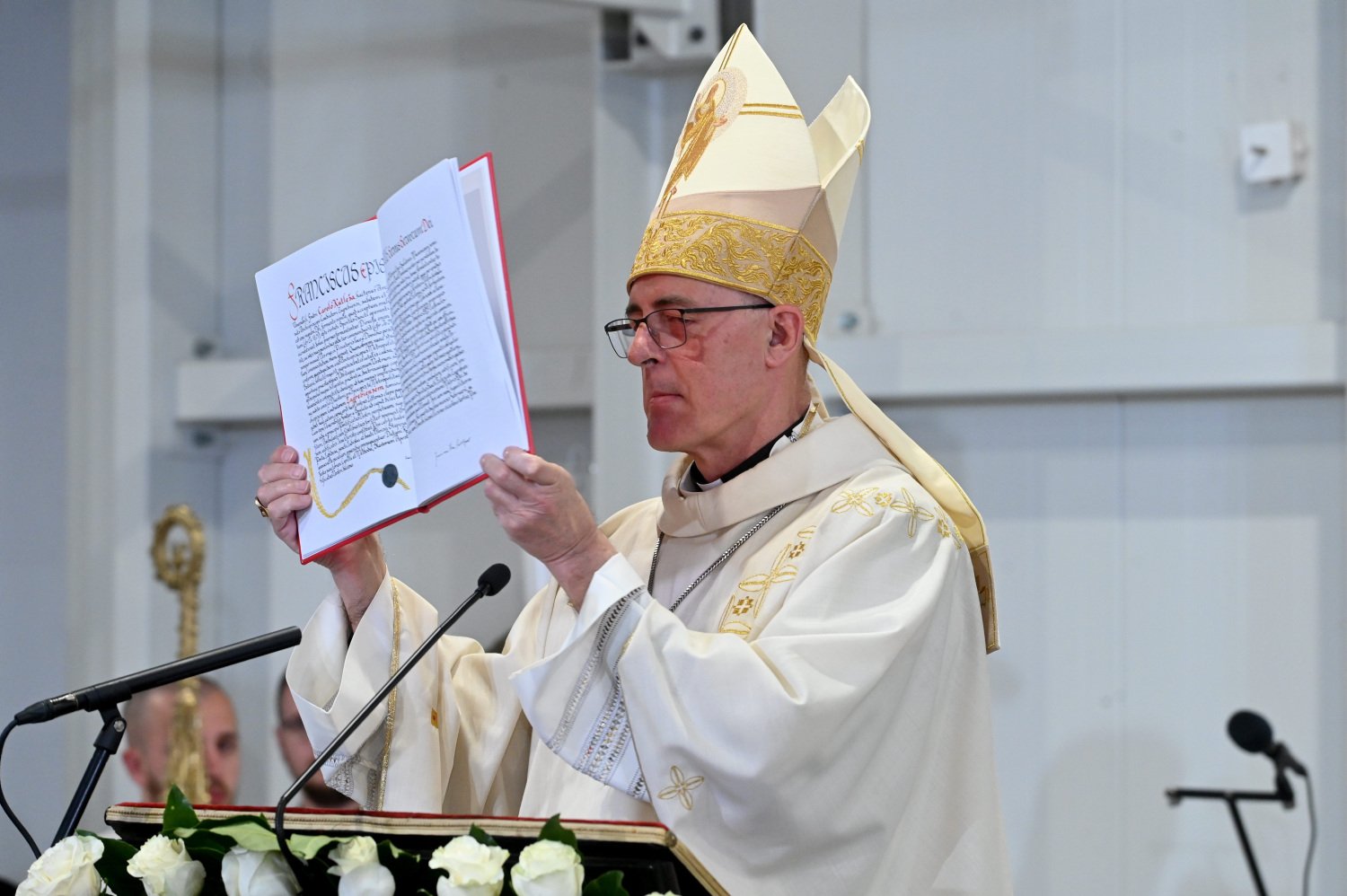 Mons. Dražen Kutleša preuzeo službu zagrebačkoga nadbiskupa