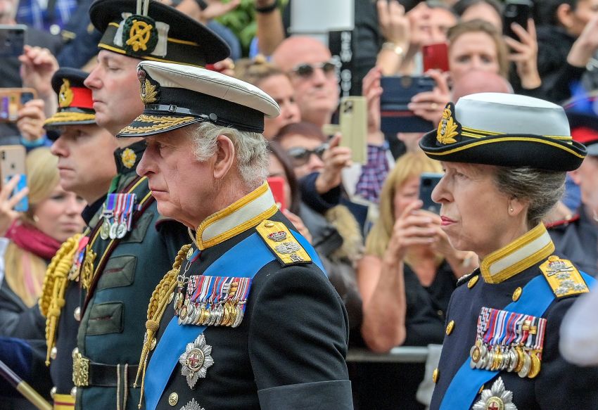 Okrunjen britanski kralj Karlo III.