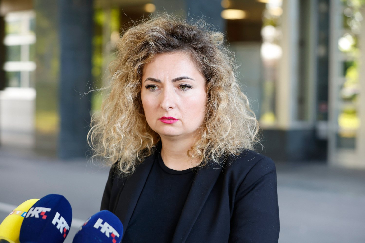 Sindikat državnih službenika ide u štrajk