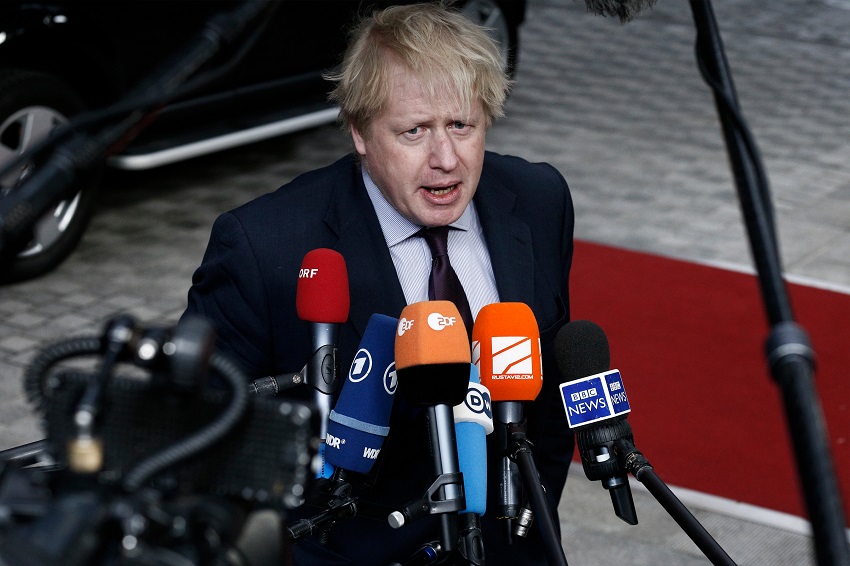 Šokantni odlazak Borisa Johnsona uzdrmao britansku vladajuću stranku