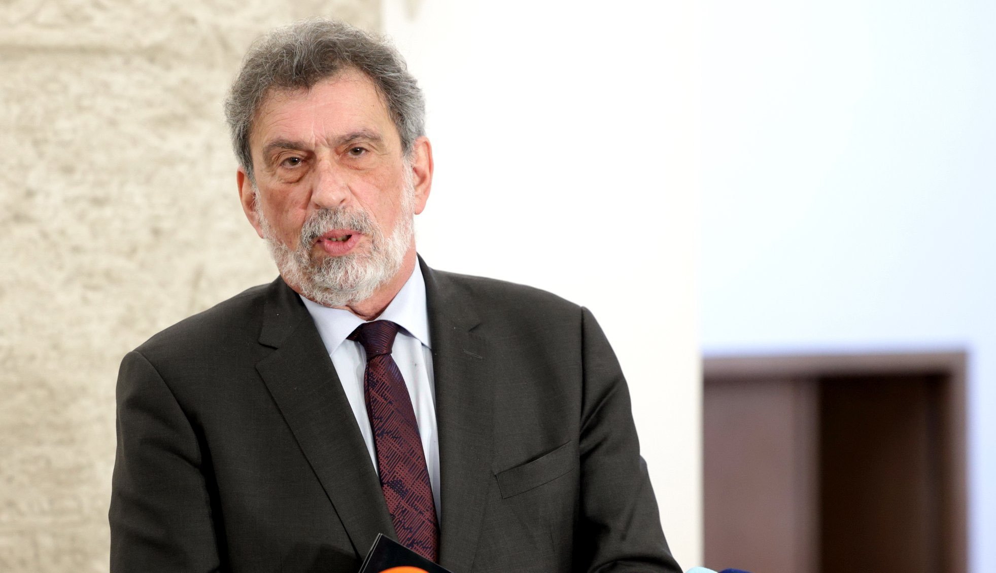 Fuchs- Između 2026. i 2027. sve škole radit će u jednoj smjeni
