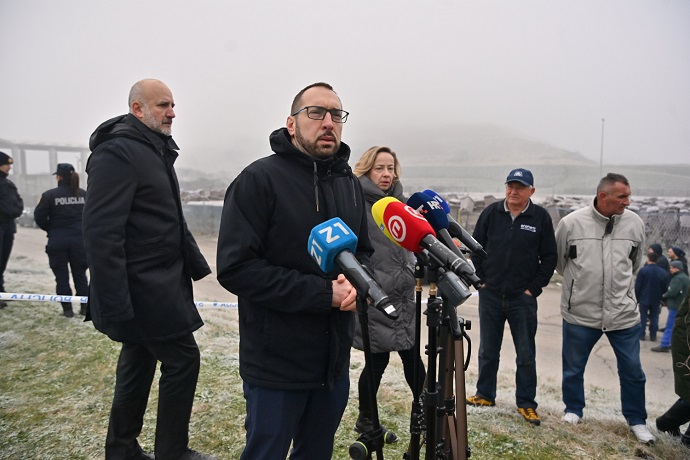 Dovoz smeća na Jakuševec suspendiran, tražim sastanak s Vladom
