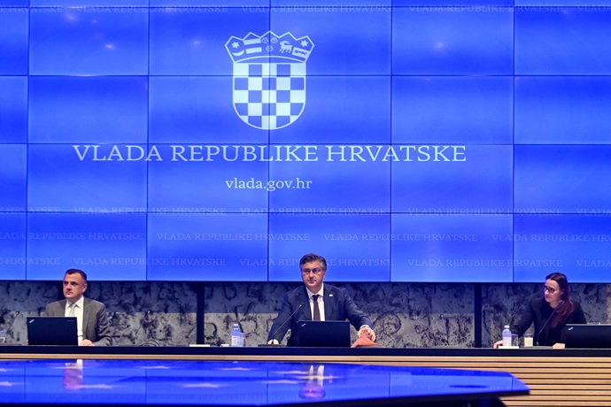 Uz pokoju rošadu resora ostaju svi isti, tek jedan novi