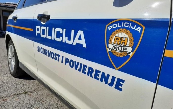 Majka, sin i njegova djevojka pronađeni mrtvi u kući kod Benkovca