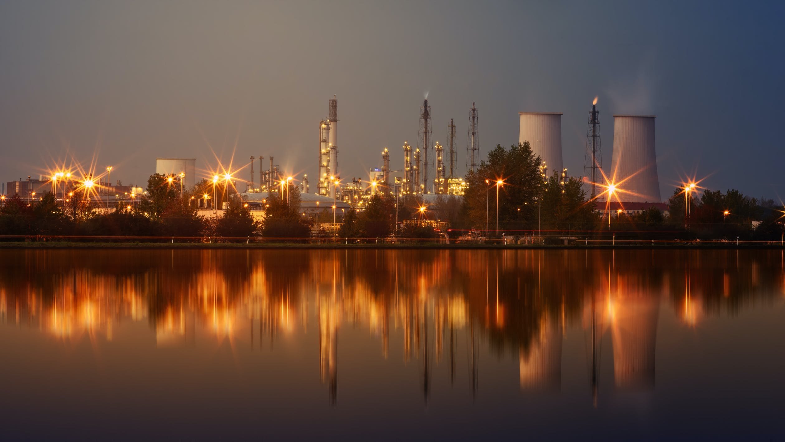 Članice OPEC+ odgađaju povećanje proizvodnje nafte do travnja