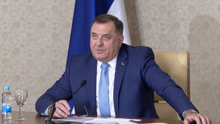 Dodik nepravomoćno osuđen na godinu dana zatvora, presudu nazvao s*anjem