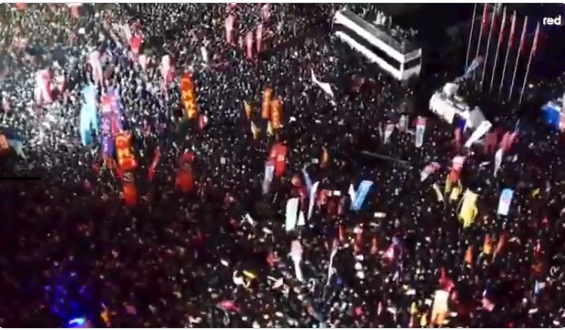 Treću noć zaredom prosvjedi u Turskoj zbog uhićenja Erdoganova suparnika