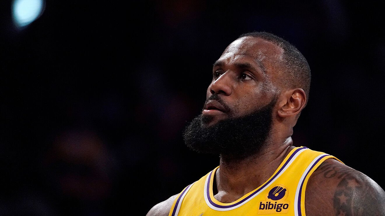 LeBron se vratio nakon povrede, Lakersi doživjeli težak poraz