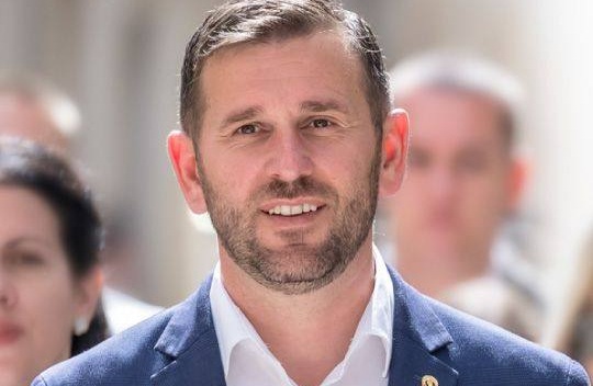 Slavlje u splitskom HDZ-u, Šuta pobjeđuje Puljka