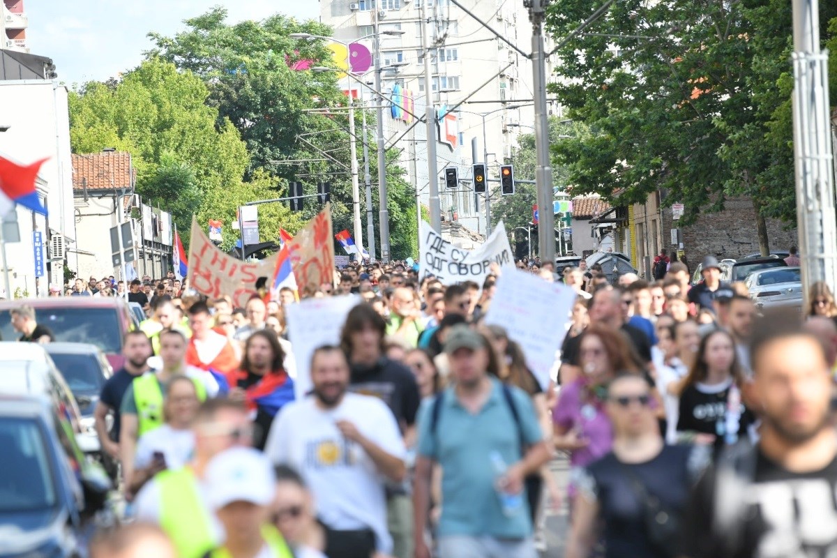 Veliki broj studenata i građana na vidovdanskom protestu u Beogradu