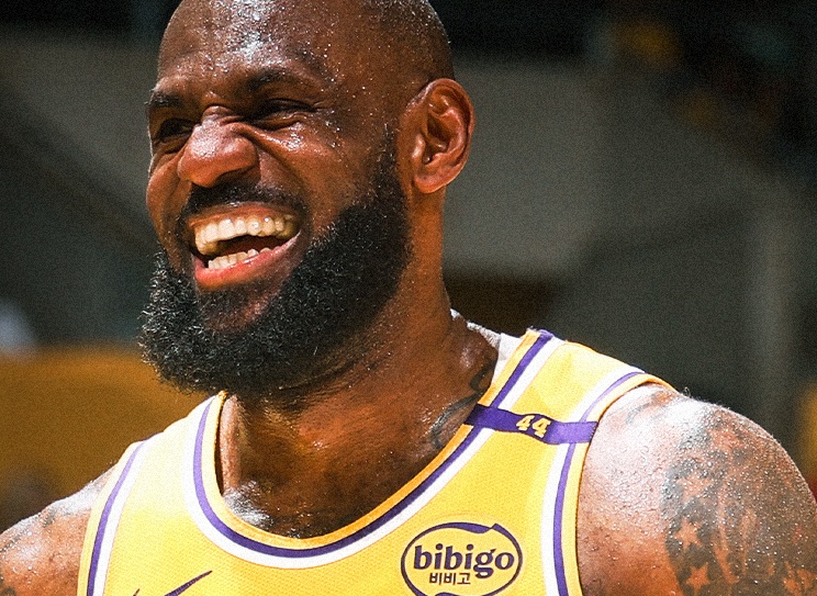 LeBron na meti ogorčenih navijača Lakersa