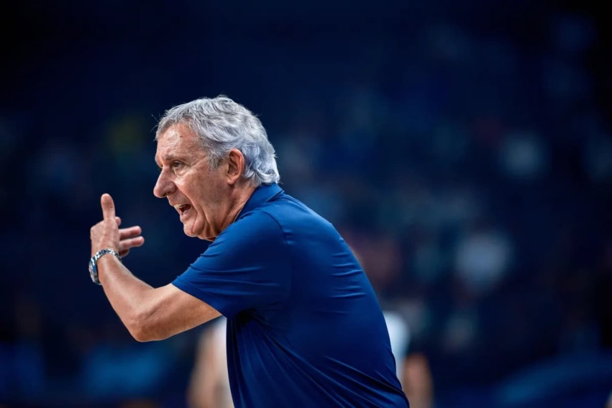 Pešić napušta klupu Srbije