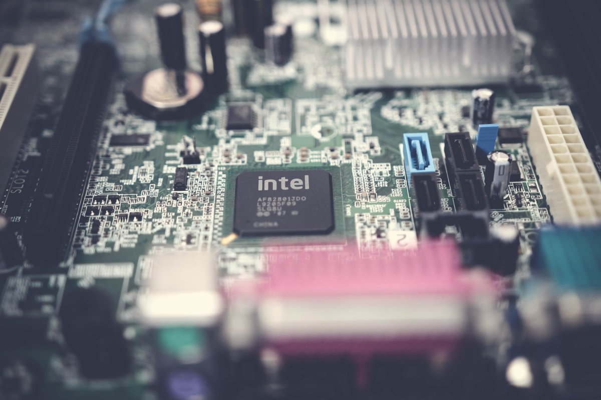 Nvidia kupuje udjel u Intelu