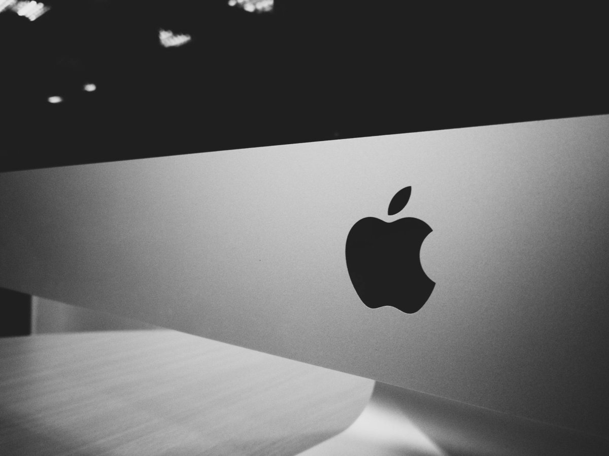 Apple razmatra investiciju u Intel