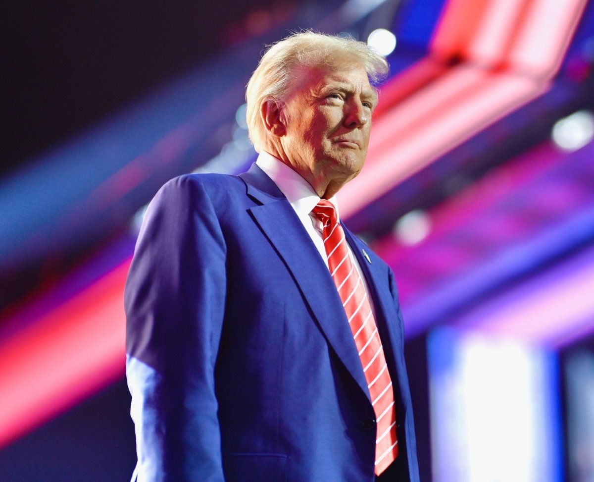 Trump uveo sankcije Rosneftu i Lukoilu