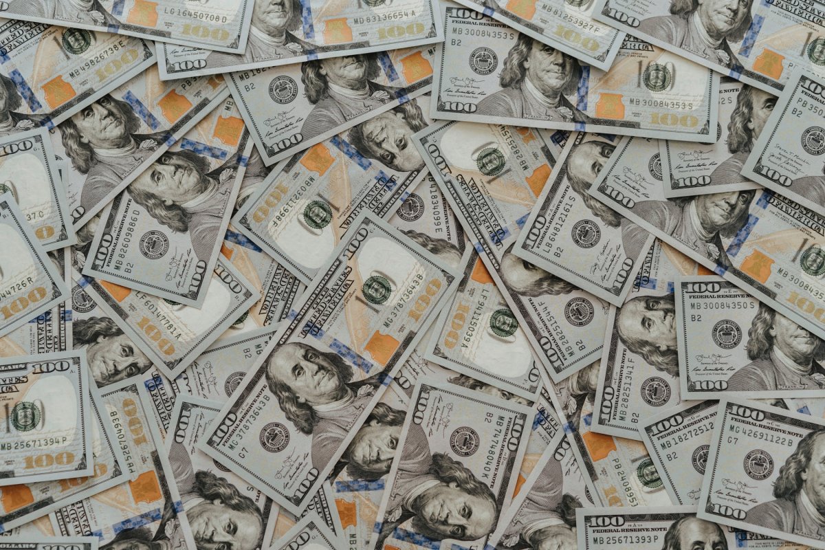 Oxfam: Milijarderi postali prijetnja demokraciji