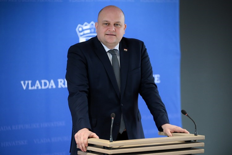 Šušnjar opet spustio Mađarima i Slovacima: Hrvatska ima najniže cijene dizela i benzina u regiji