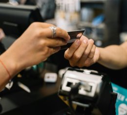 Mladi Amerikanci gomilaju dugove po kreditnim karticama