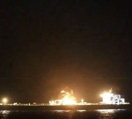 Dramatična eskalacija: Gori saudijski tanker pun nafte, pogođen je projektilom