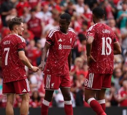 Jeff Bezos i partneri kupuju trećinu udjela u Liverpoolu