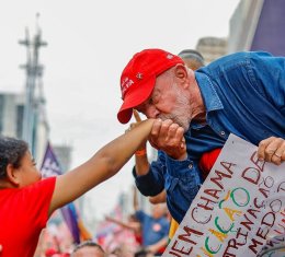 Lula pobijedio na povijesnim predsjedničkim izborima; Bolsonaro odbija priznati poraz