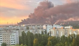 Ukrajinci dronovima napali rusku rafineriju, grad se guši u dimu