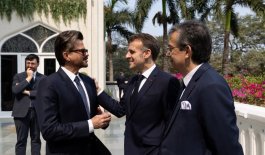 Macron pod političkim pritiskom nakon nezapamćenih prosvjeda