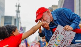 Lula pobijedio na povijesnim predsjedničkim izborima; Bolsonaro odbija priznati poraz