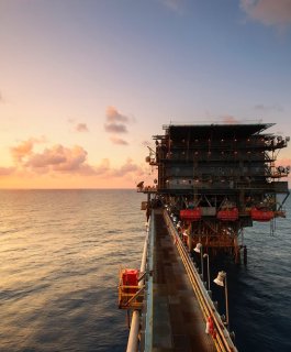 Cijena nafte Brent premašila je 106 dolara nakon zastoja u mirovnim pregovorima s Iranom