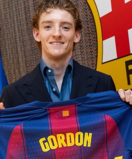 Anthony Gordon potpisao za Barcelonu