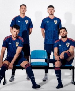 Predstavljeni novi dresovi hrvatske nogometne reprezentacije