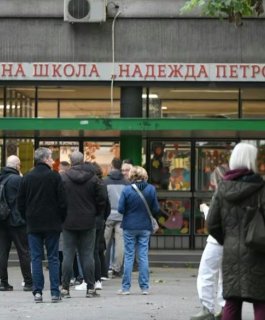 Dan odluke u Srbiji: U Beogradu od rana jutra redovi na biračkim mjestima