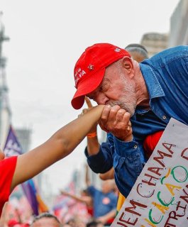 Lula pobijedio na povijesnim predsjedničkim izborima; Bolsonaro odbija priznati poraz