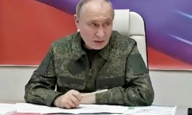 Putin u uniformi u Kursku: Moramo brzo poraziti neprijatelja