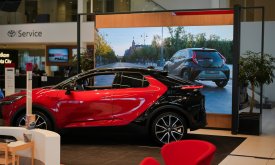 Samsung na novim tržištima širi partnerstvo s Toyotom za digitalnu transformaciju auto salona