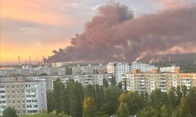 Ukrajinci dronovima napali rusku rafineriju, grad se guši u dimu
