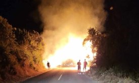 Požar i na Pelješcu, poslana dva kanadera