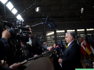 Orbanova dilema: Trump ili ruska nafta