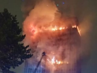 Gori Vjesnikov neboder u Zagrebu