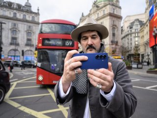 Novo istraživanje pokazuje kako polovica Europljana propušta važne trenutke fotografirajući - Galaxy AI im pomaže da ostanu prisutni