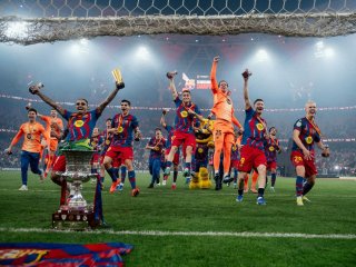 Barcelona u ludoj utakmici pobijedila Real i osvojila Superkup