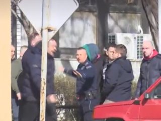 Kaos na izborima u Srbiji: Masovna tučnjava u Boru