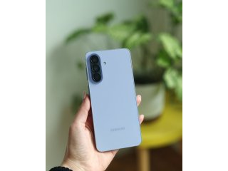 Minimalizam, AI i savršena boja: novi Samsung Galaxy A57 5G