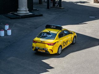 Uber ulaže 10 milijardi dolara u robotaksije