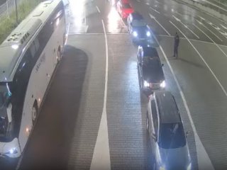 Srbija u znak odmazde zaustavlja Crnogorce na granici